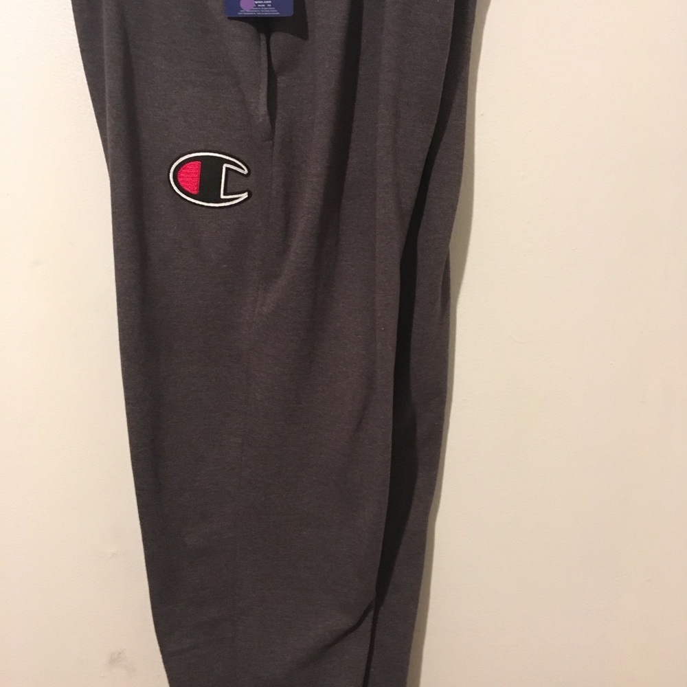 MEN’S CHAMPION SWEATS